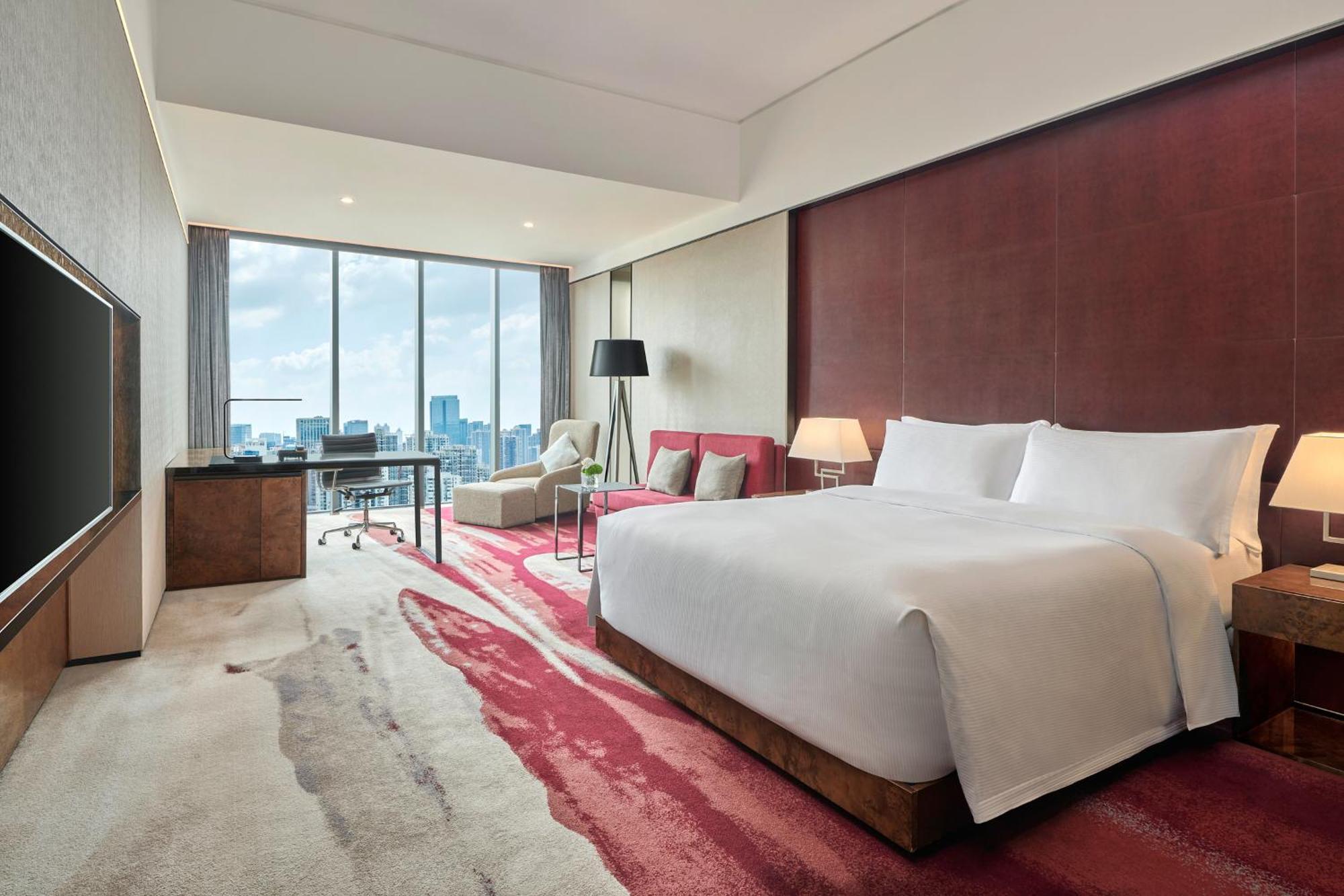 Hilton Guangzhou Tianhe - Free Shuttle Bus And Registration Counter Available During Canton Fair Period Bagian luar foto Deluxe Room
