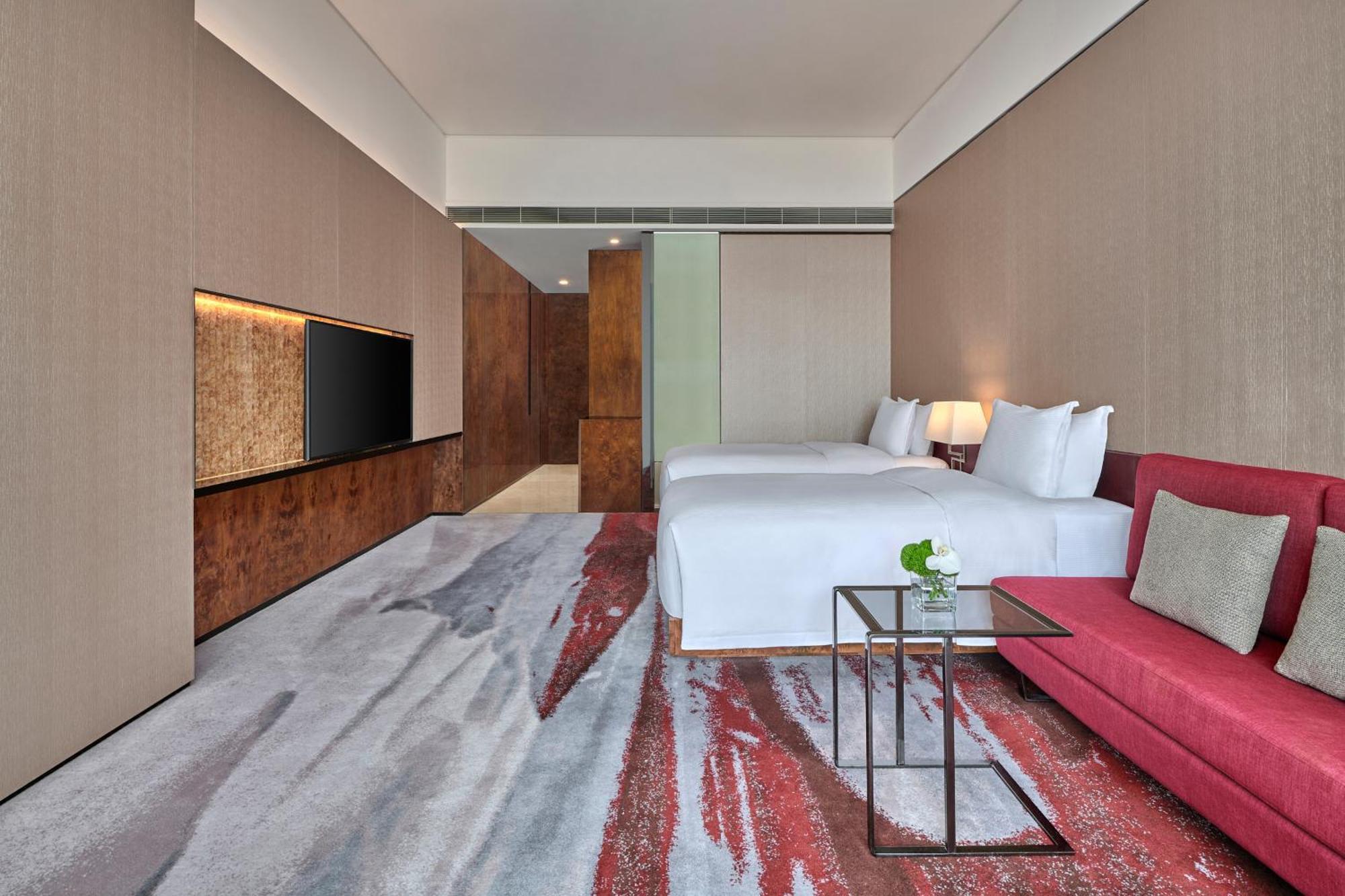 Hilton Guangzhou Tianhe - Free Shuttle Bus And Registration Counter Available During Canton Fair Period Bagian luar foto