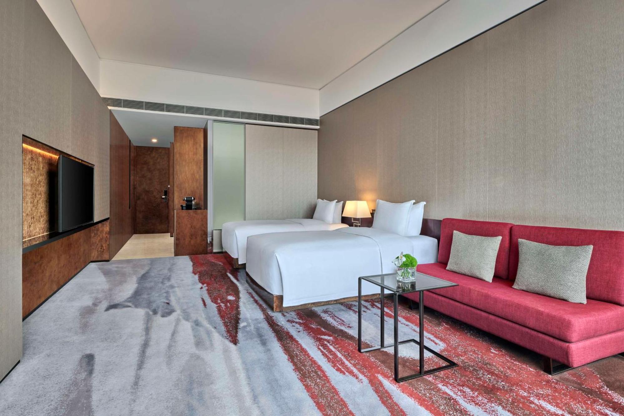 Hilton Guangzhou Tianhe - Free Shuttle Bus And Registration Counter Available During Canton Fair Period Bagian luar foto